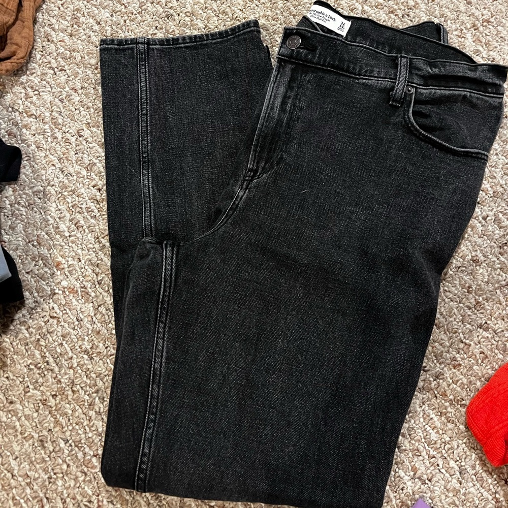 Abercrombie Ultra High Rise 90's Asymmetrical Jeans